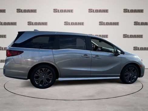 New 2026 Honda Odyssey Touring image 6