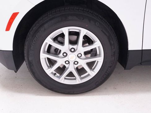 Used 2024 Chevrolet Equinox LS w/ Driver Confidence II Package FWD image 36