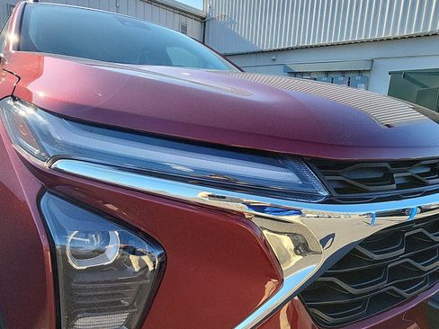 Used 2024 Chevrolet Trax LT w/ Driver Confidence Package image 12