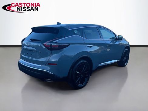Used 2024 Nissan Murano SL image 9