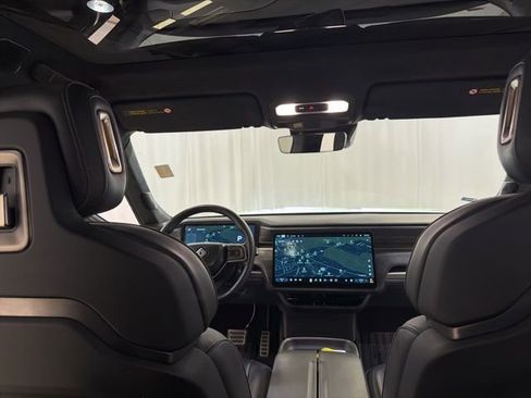 Used 2023 Rivian R1S Adventure AWD/4WD image 28