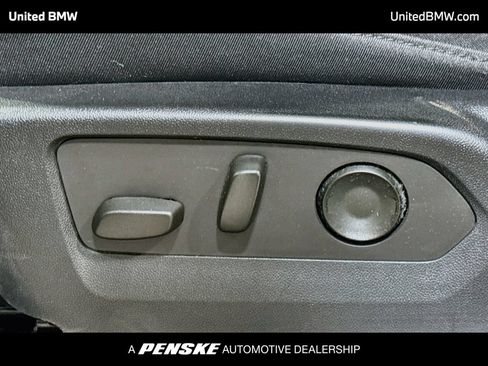 Used 2023 Chevrolet Colorado Trail Boss w/ Technology Package AWD/4WD image 11