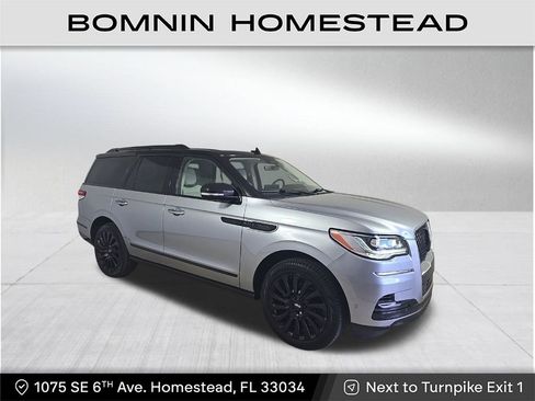 Used 2023 Lincoln Navigator Black Label image 1