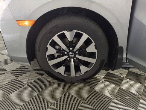 Certified 2026 Honda Odyssey EX-L image 30