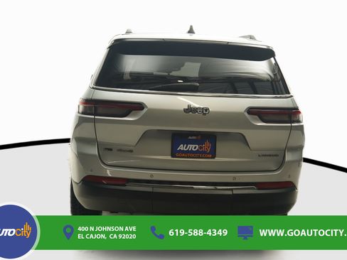 Used 2021 Jeep Grand Cherokee L Laredo w/ Luxury Tech Group I AWD/4WD image 16