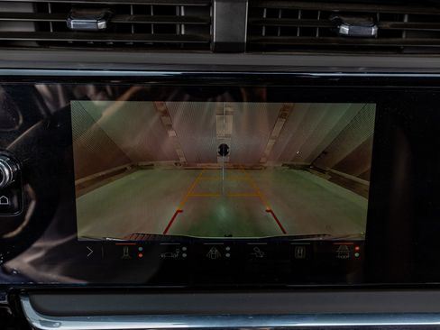 Used 2024 GMC Sierra 3500 Denali Ultimate image 25