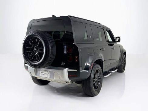 Used 2023 Land Rover Defender 110 S image 5