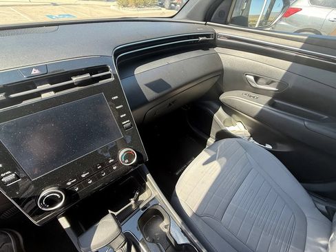 Used 2023 Hyundai Santa Cruz SE FWD image 16