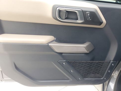 Used 2023 Ford Bronco Wildtrak image 21