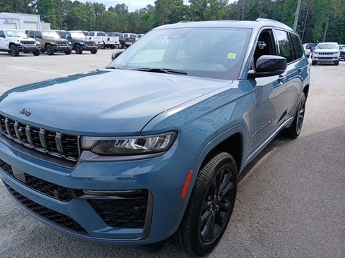 New 2026 Jeep Grand Cherokee L Limited AWD/4WD image 8