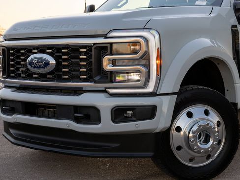 Used 2025 Ford F450 Platinum w/ FX4 Off-Road Package AWD/4WD image 10