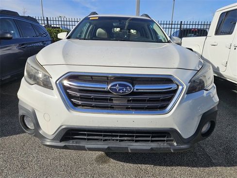 Used 2018 Subaru Outback 2.5i Premium image 2