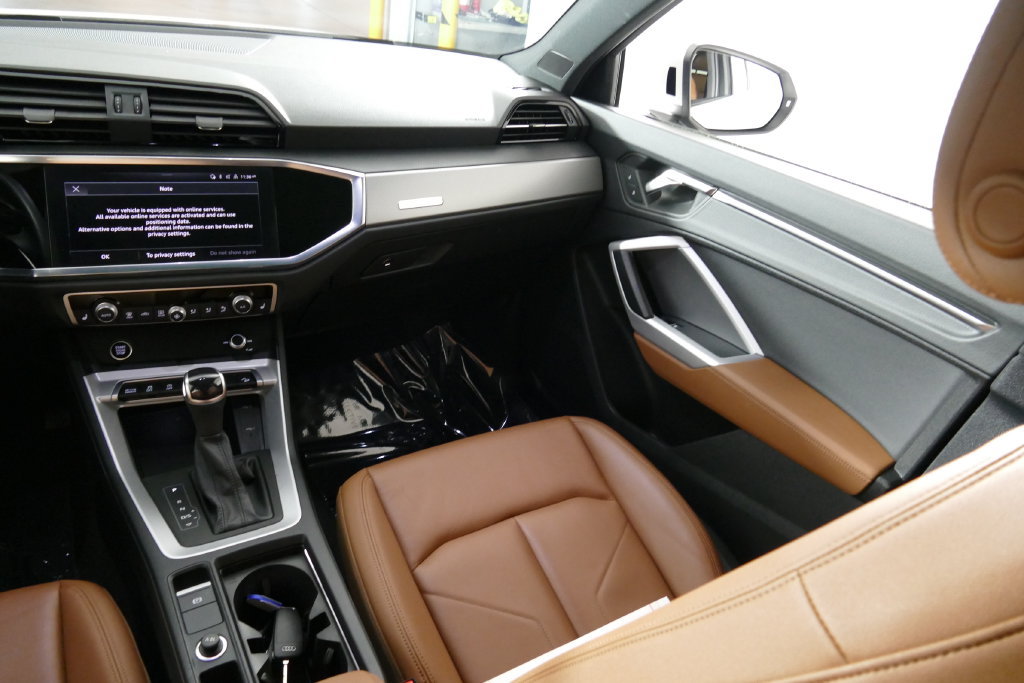 Used 2023 Audi Q3 2.0T Premium w/ Convenience Package AWD/4WD image 22