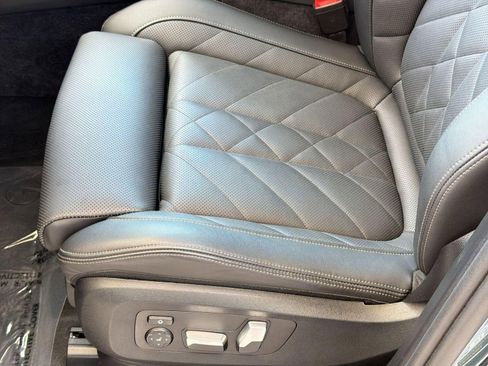 Used 2024 BMW X5 sDrive40i w/ Parking Assistance Package RWD image 13