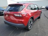 Used 2022 Ford Escape SE w/ SE Sport Appearance Package image 5
