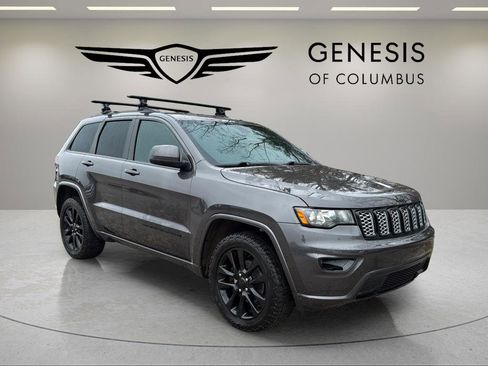 Used 2018 Jeep Grand Cherokee Altitude image 7