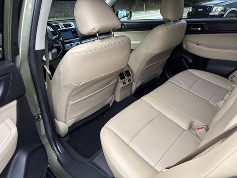 Used 2016 Subaru Outback 2.5i Limited AWD/4WD image 17