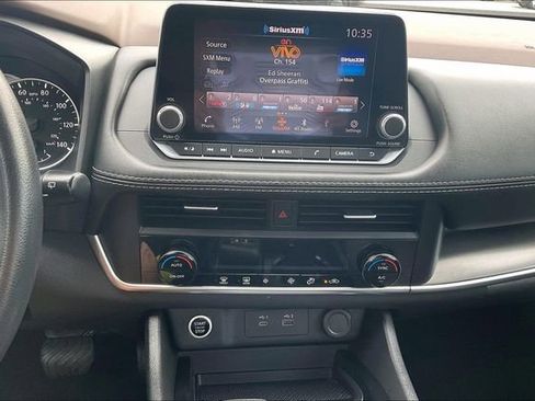 Used 2023 Nissan Rogue SV FWD image 30