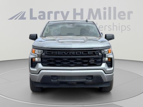 Used 2026 Chevrolet Silverado 1500 Custom RWD image 9