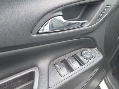 Used 2019 Chevrolet Equinox LT FWD image 14