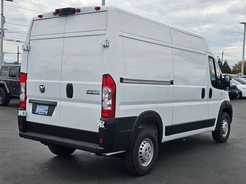 New 2026 RAM ProMaster 2500 FWD image 6