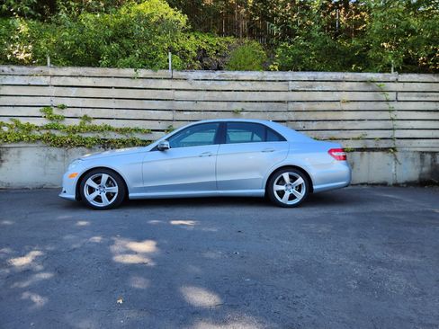 Used 2011 Mercedes-Benz E 350 Sedan image 5