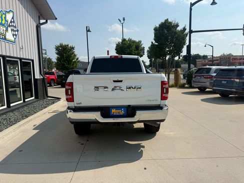 Used 2022 RAM 2500 Big Horn w/ Level 1 Equipment Group AWD/4WD image 5