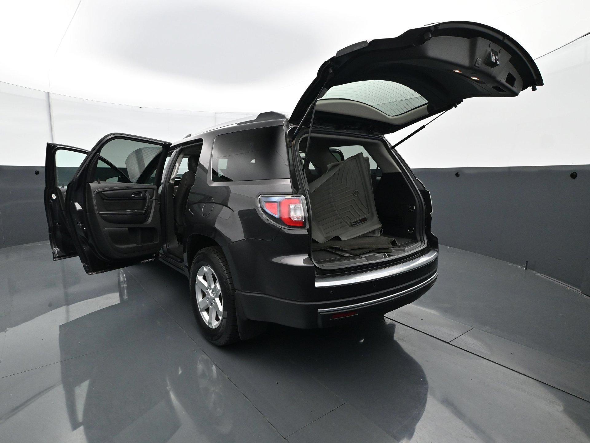 Used 2015 GMC Acadia SLE AWD/4WD image 31