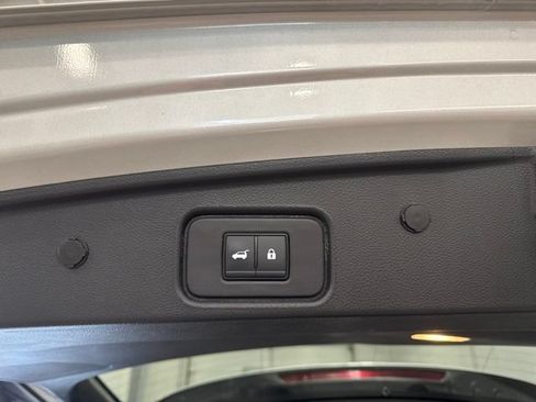 Certified 2024 Nissan Pathfinder SL w/ SL Premium Package AWD/4WD image 15