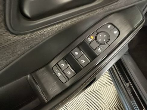 Used 2021 Nissan Rogue S AWD/4WD image 10