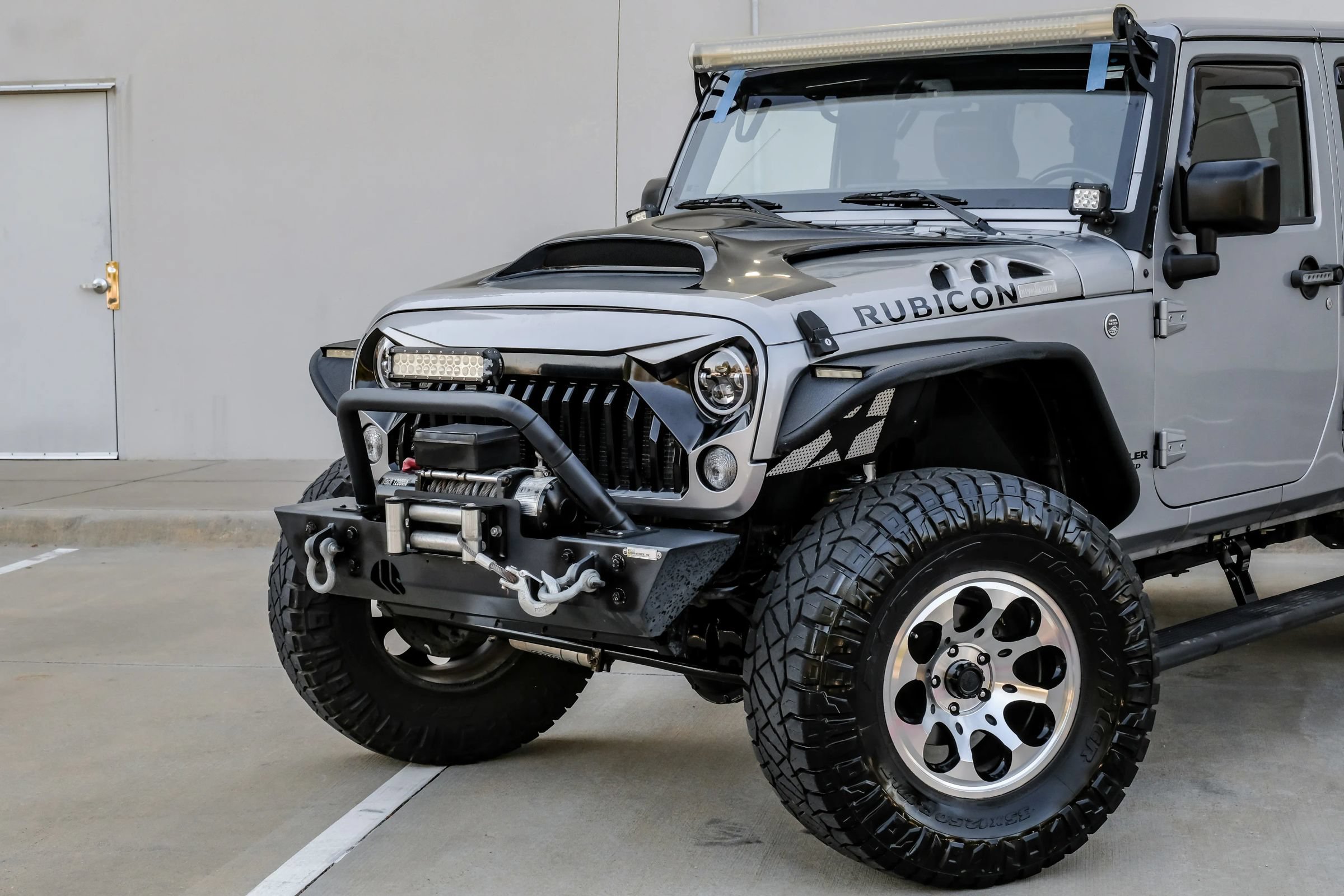 Used 2016 Jeep Wrangler Unlimited Rubicon w/ Connectivity Group AWD/4WD image 7