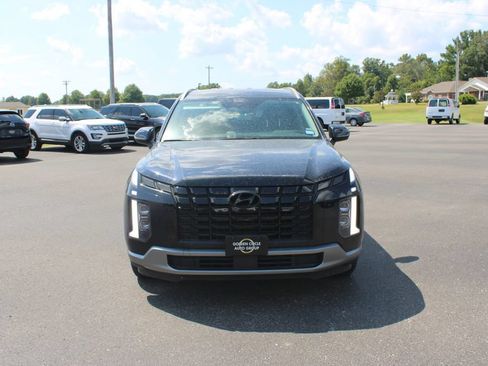 Used 2025 Hyundai Palisade SEL FWD image 3