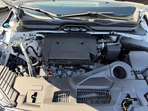 Used 2025 Honda Pilot Sport image 42