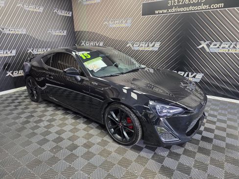 Used 2015 Scion FR-S image 8
