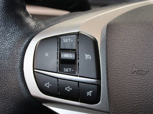 Used 2021 Ford Explorer XLT RWD image 22