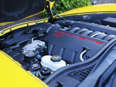 Used 2012 Chevrolet Corvette Coupe RWD image 13