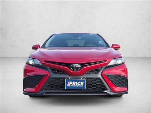 Used 2023 Toyota Camry SE FWD image 2