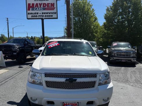 Used 2009 Chevrolet Suburban LTZ AWD/4WD image 9