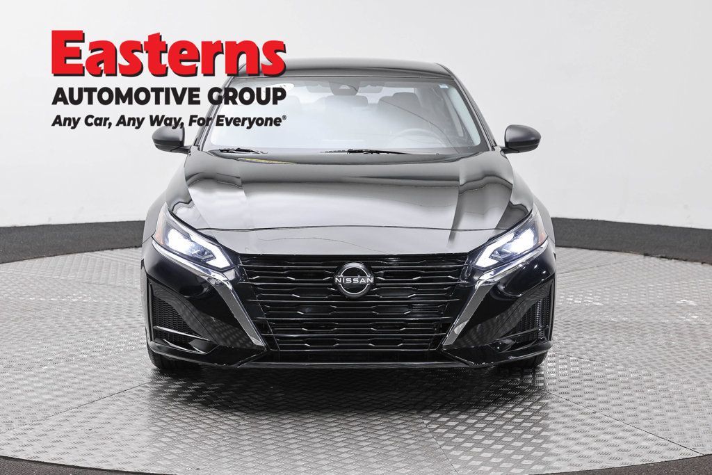 Used 2024 Nissan Altima 2.5 SV FWD image 4