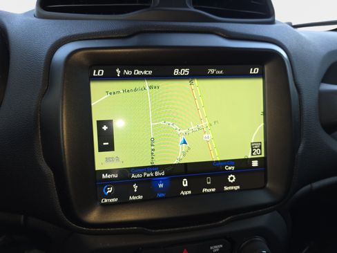 Certified 2022 Jeep Renegade Altitude w/ Sun/Sound Group AWD/4WD image 19