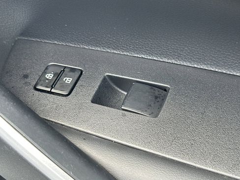 Certified 2024 Toyota Corolla SE image 22