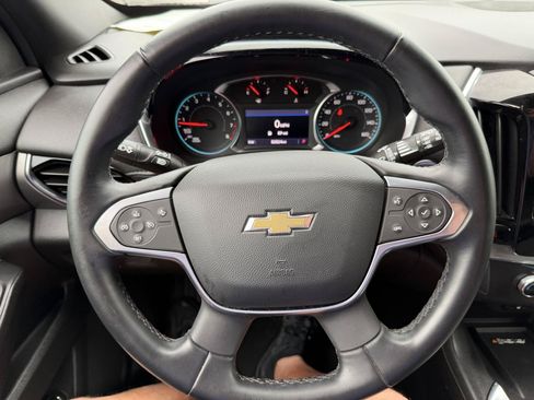 Used 2023 Chevrolet Traverse LT AWD/4WD image 19