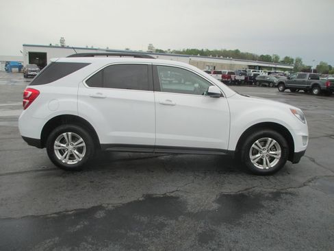 Used 2016 Chevrolet Equinox LT w/ Convenience Package image 2