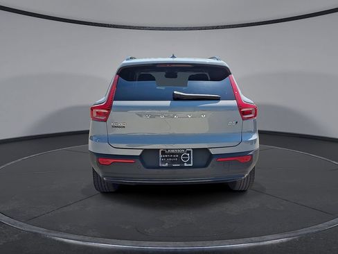Certified 2026 Volvo XC40 B5 Plus AWD/4WD image 29