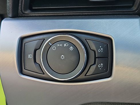 Used 2020 Ford Mustang Premium RWD image 19