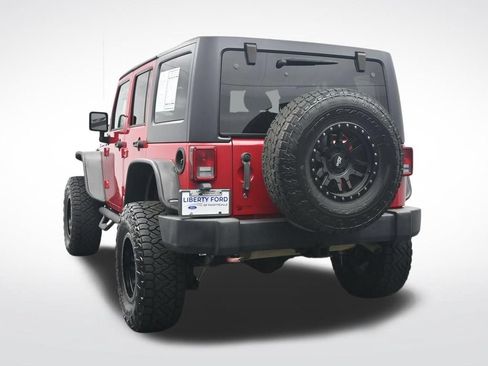 Used 2012 Jeep Wrangler Unlimited Rubicon w/ Connectivity Group AWD/4WD image 9