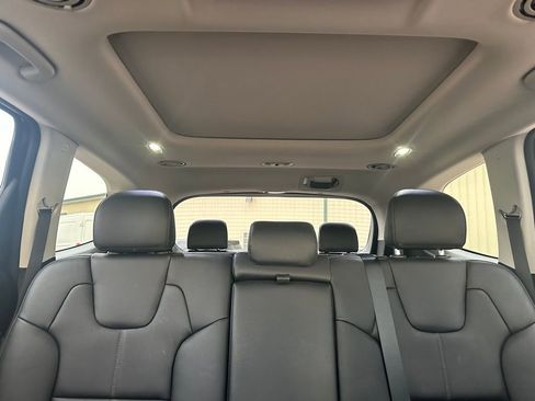 Used 2022 Kia Telluride SX image 35