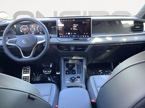 New 2026 Volkswagen Tiguan SE R-Line FWD image 13