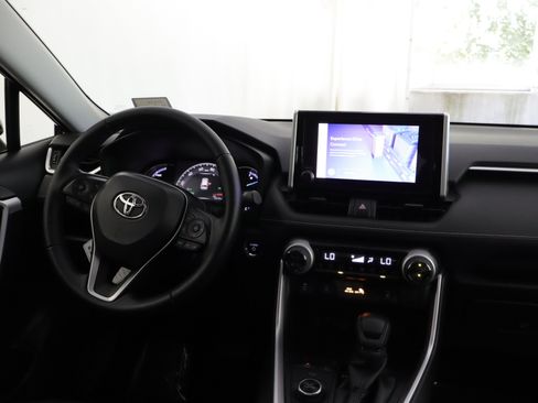 Used 2025 Toyota RAV4 XLE w/ Convenience Package AWD/4WD image 2