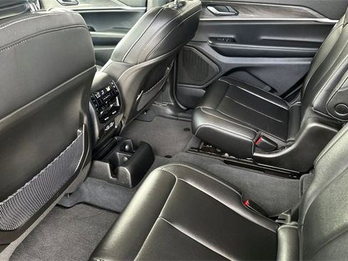 Certified 2023 Jeep Grand Cherokee L Limited image 15